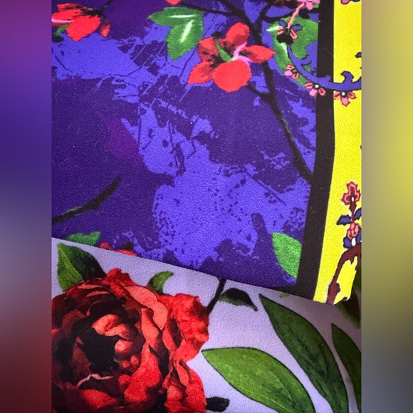 Alice + Olivia Red and Blue Floral Wide-Leg Pants - Picture 6 of 7